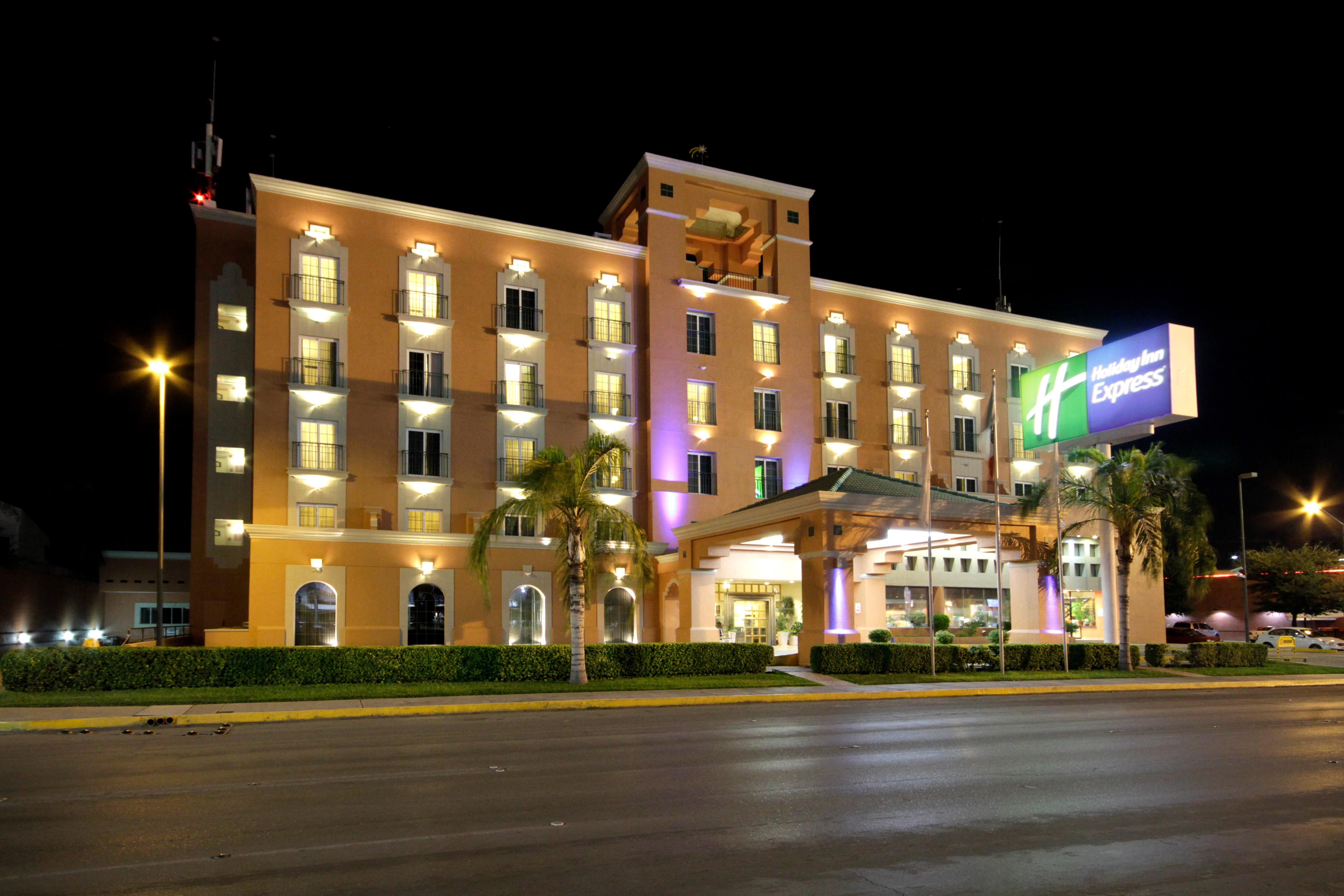 Holiday Inn Express Torreon By Ihg Екстер'єр фото