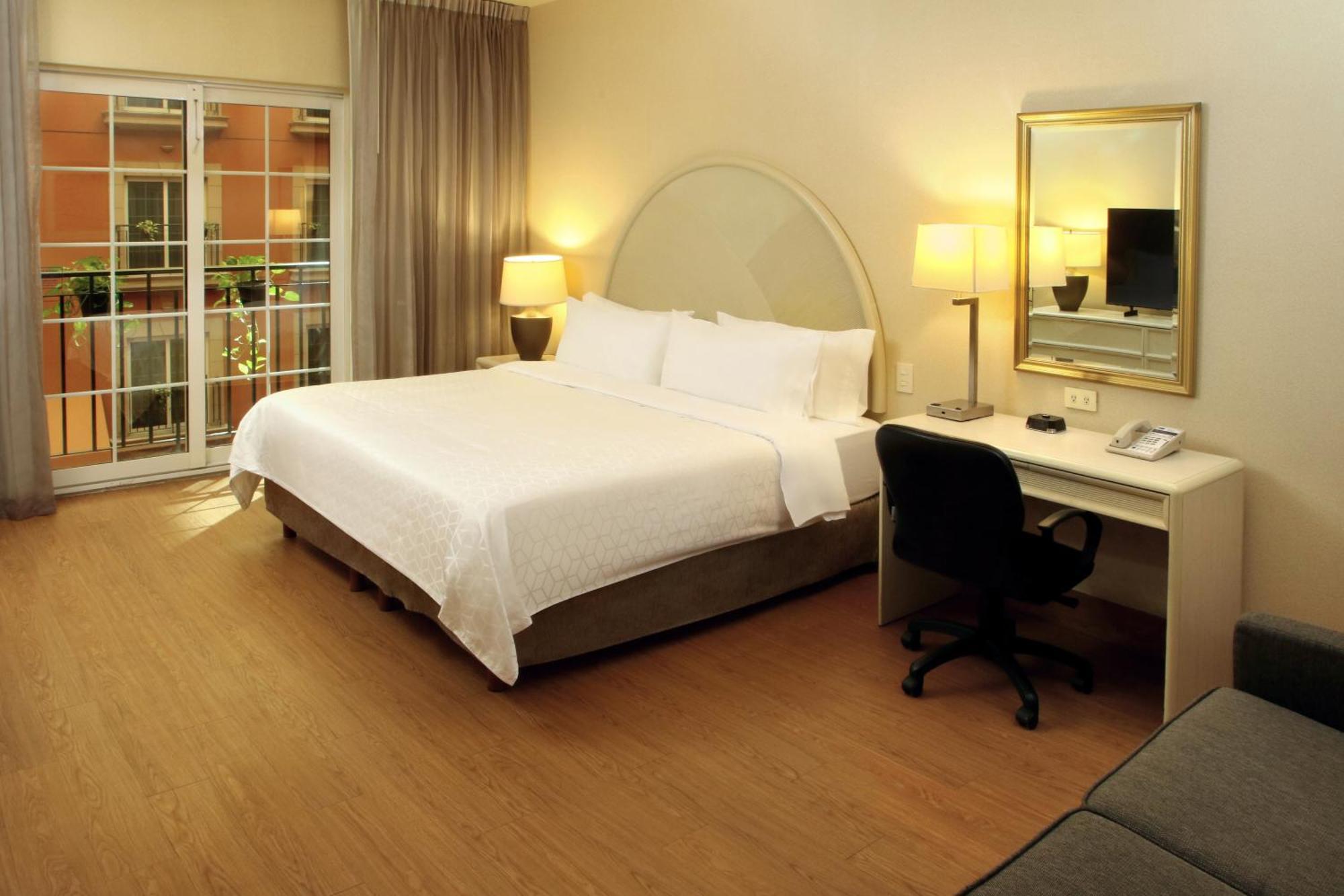 Holiday Inn Express Torreon By Ihg Екстер'єр фото